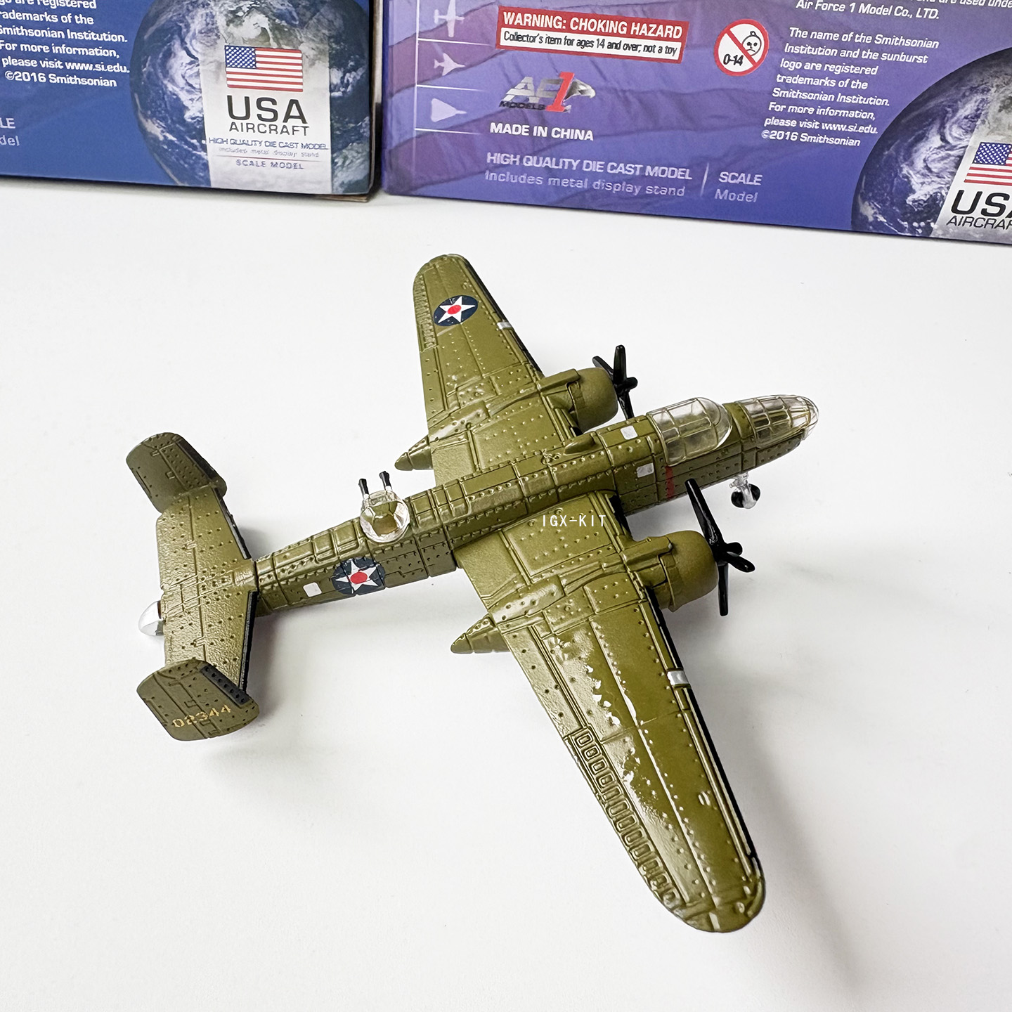 1/200 Scale WWII U.S. B-25 Mit - Model Kit Plane ulasan dan harga